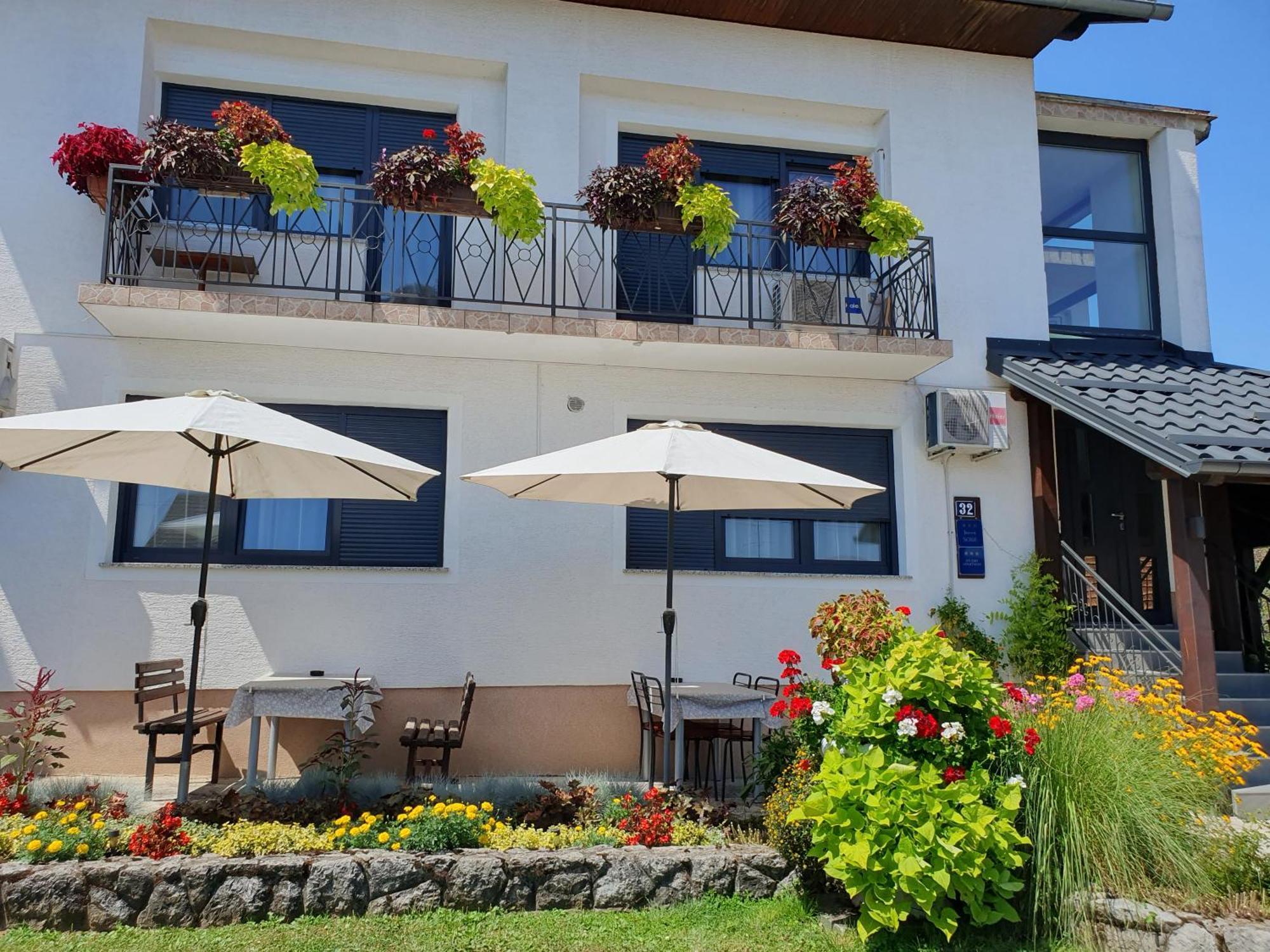 Guesthouse Vila Slunj Eksteriør bilde